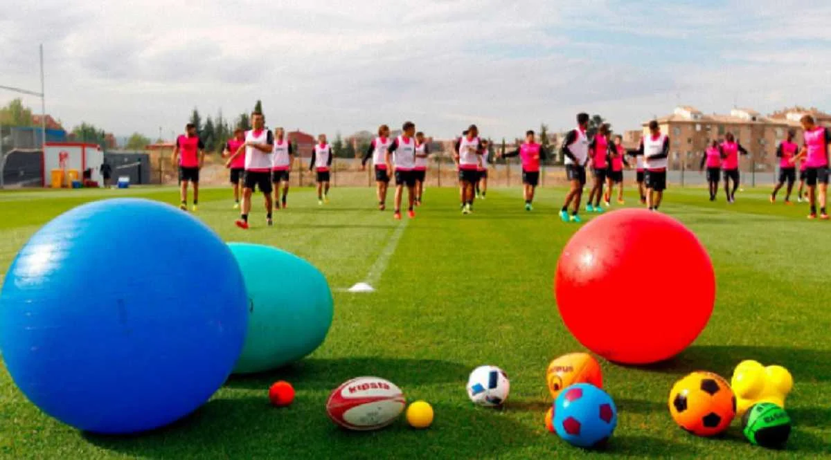 Забавная Тренировка "Гранады" / twitter "Гранады"