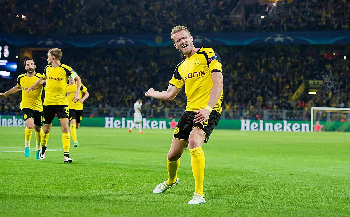 Шюррле святкує гол / Getty Images