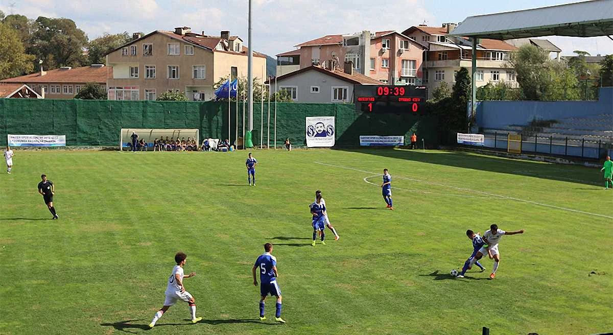 Стадион "Юсуф Зия Ониш". "Бешикташ" U-19 – "Динамо" U-19. Фото: "Футбол 24"