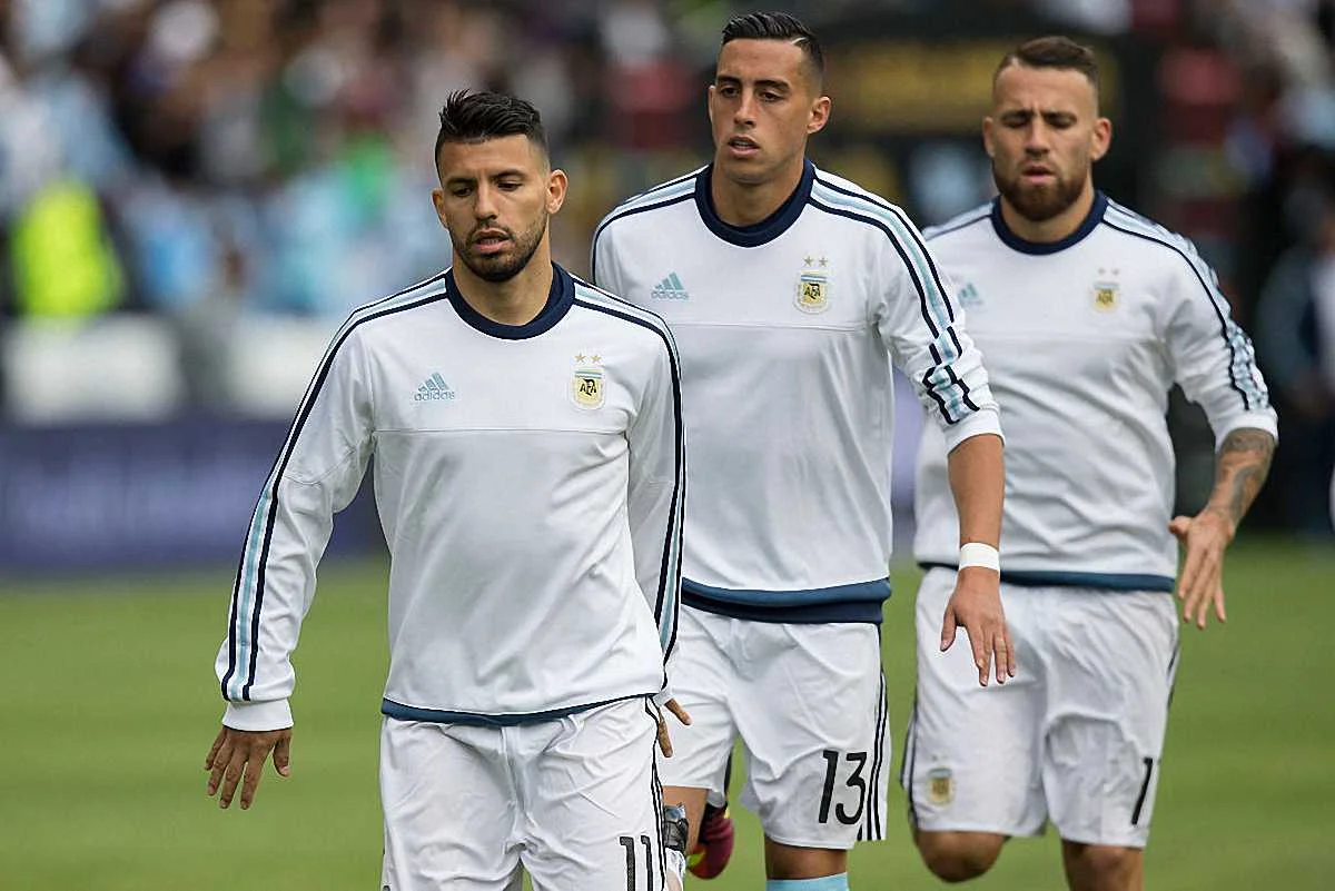 Агуэро, Мори, Отаменди / Getty Images