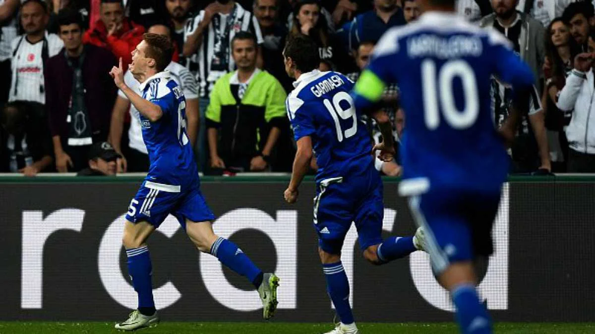 Віктор Циганков святкує гол / фото УЄФА