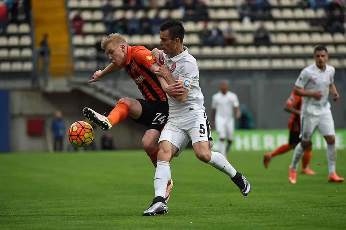 Фото к новости: Букмекеры не верят, что "Шахтер" проиграет "Заре"