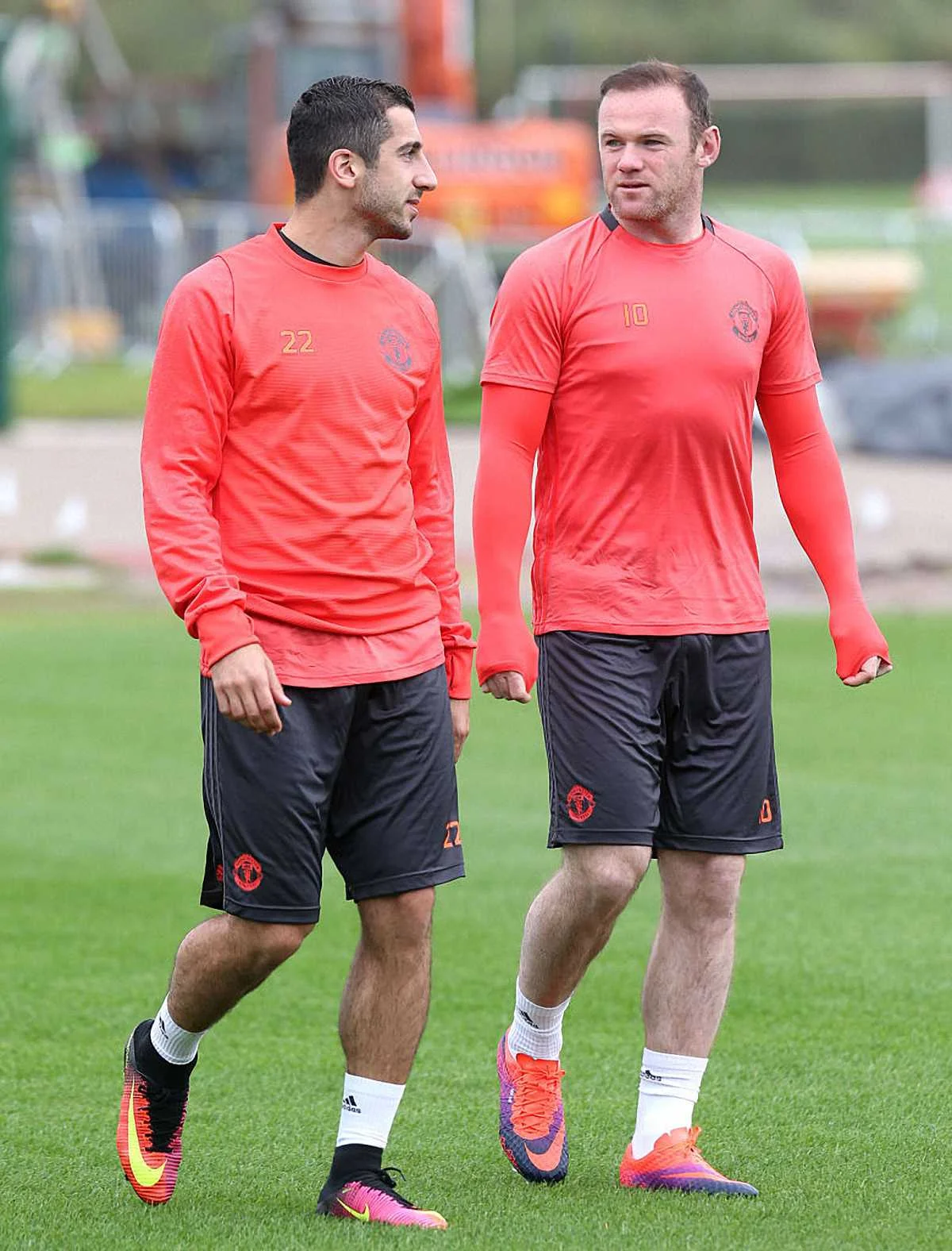 Мхітарян поруч з Руні / фото Getty Images