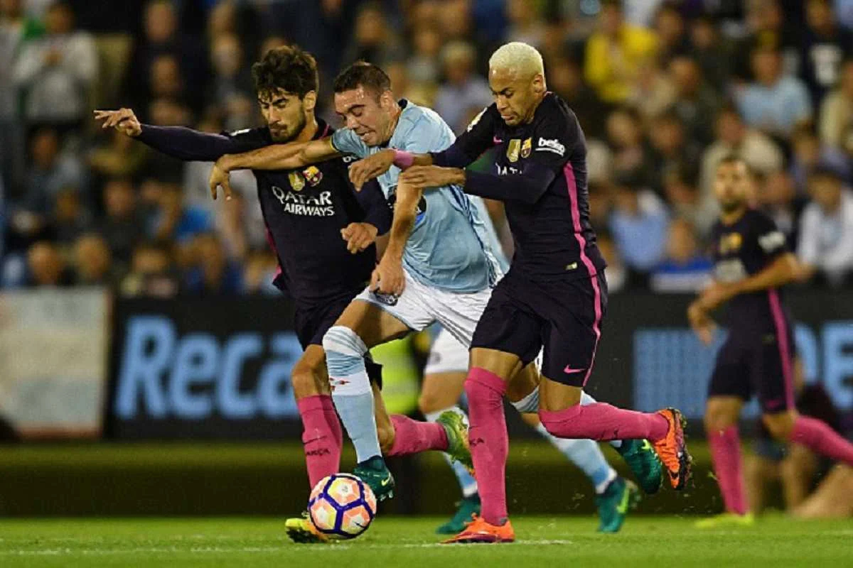 Аспаса не удержали даже вдвоем / Getty Images