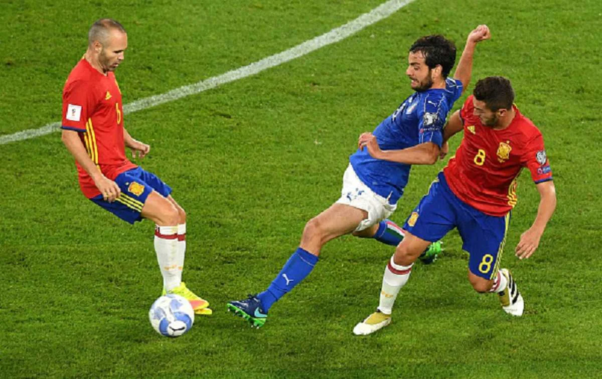 "Италия" – "Испания" / Getty Images