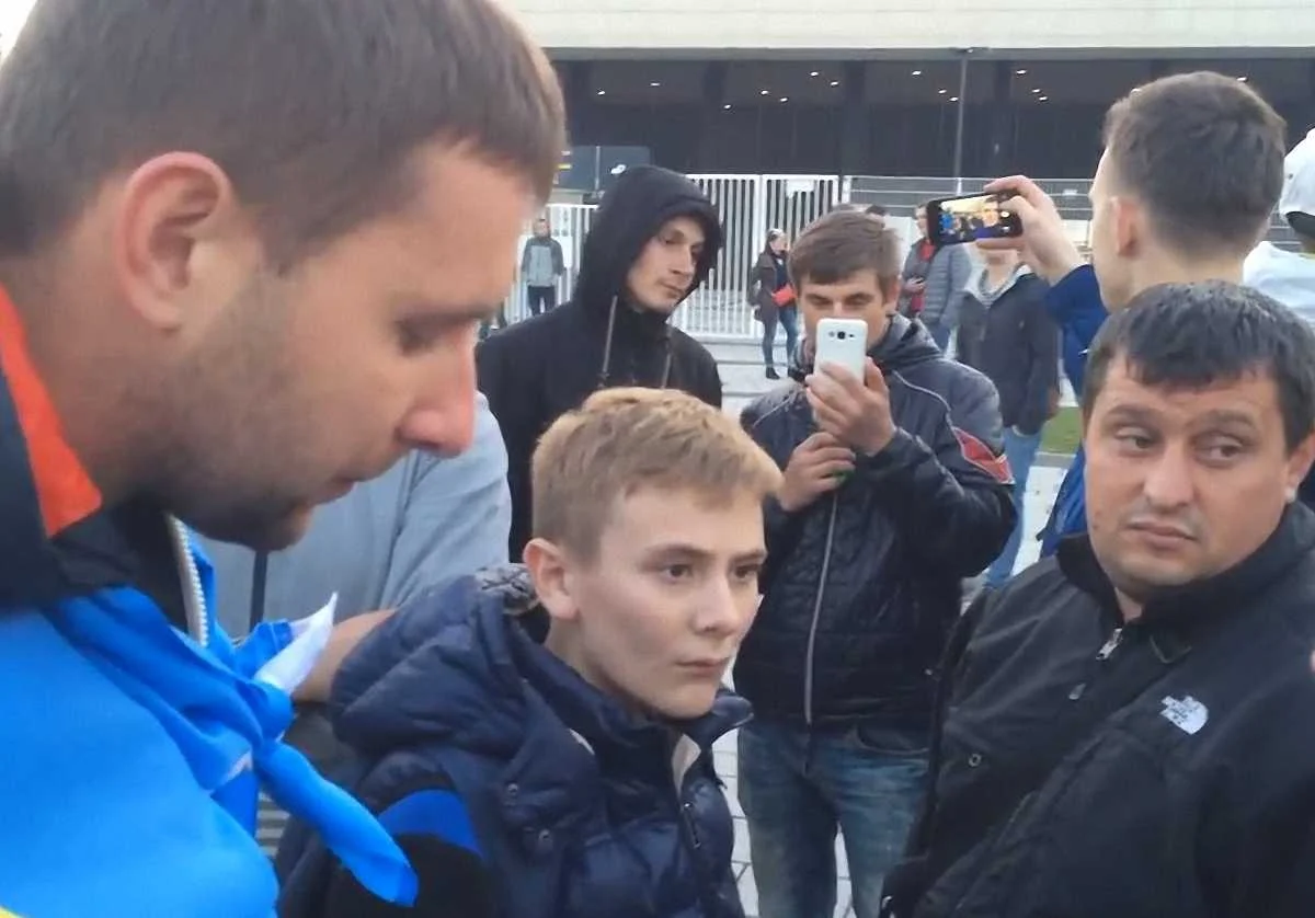 Парасюк дискутує з українськими фанатами