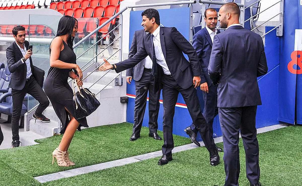 Хесе та його дівчина в компанії президента ПСЖ / фото Getty Images