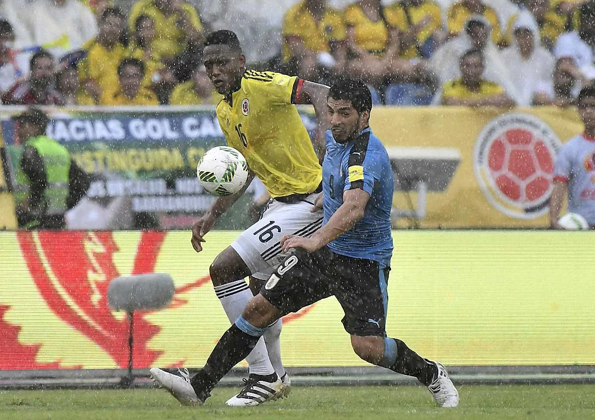 Мина против Суареса / фото Getty Images