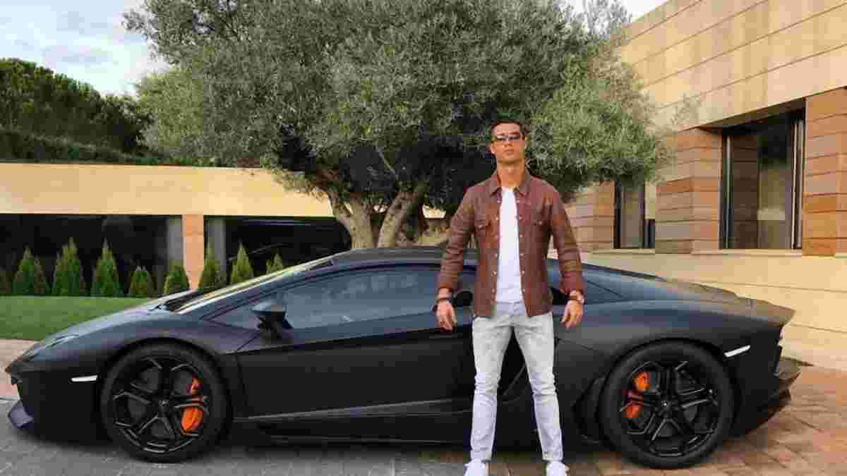 Роналду стал жертвой интернет-мемов после фото с новеньким Lamborghini