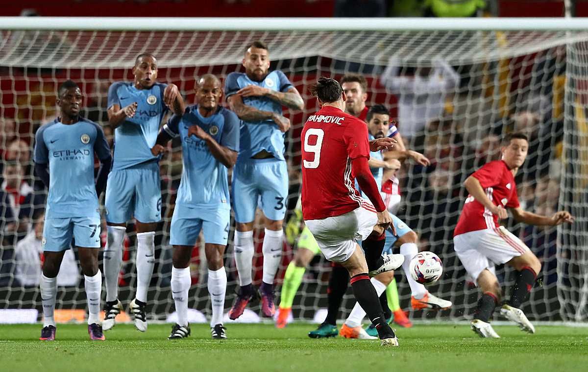 Ибрагимович против "Ман Сити" / фото Getty Images