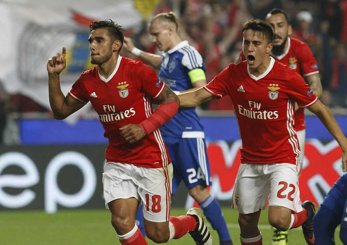 "Бенфіка" – "Динамо" / ФК "Бенфіка"