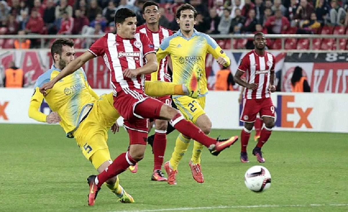 Боротьба у матчі / Getty Images