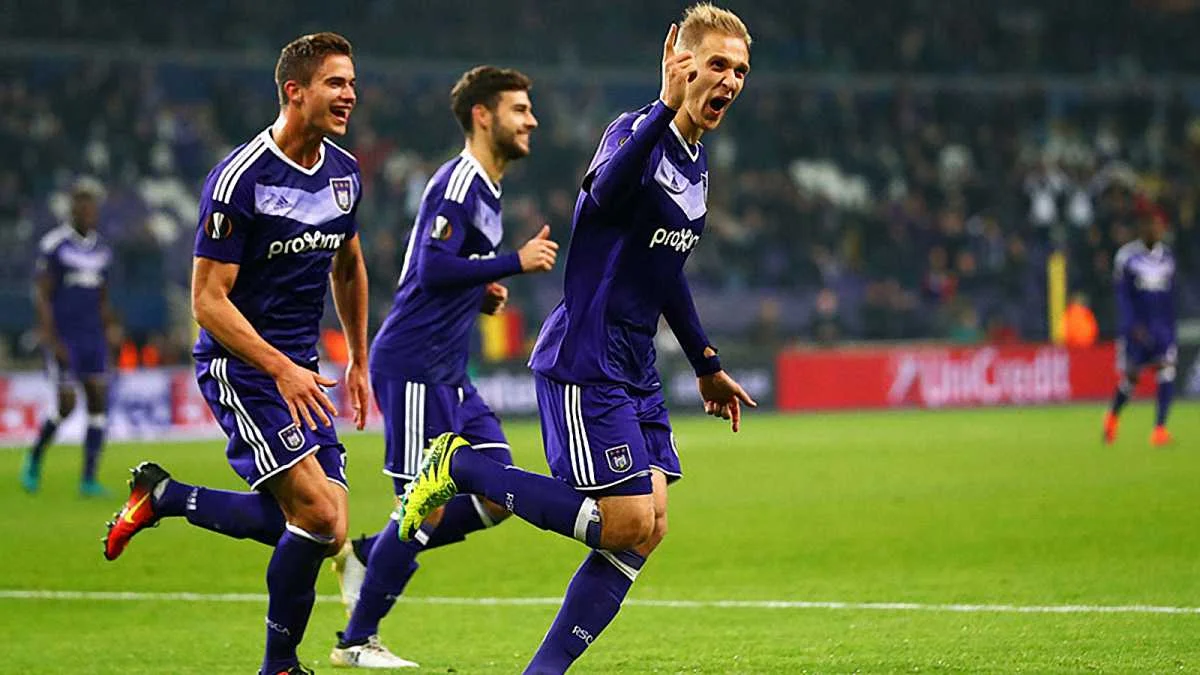 Лукаш Теодорчик із партнерами святкує черговий гол / Getty Images