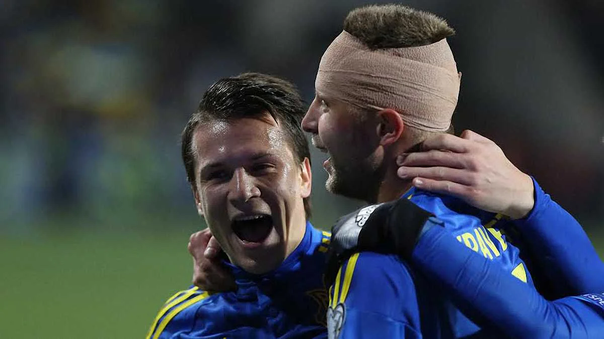 Євген Коноплянка та Артем Кравець / фото Є. Кравс