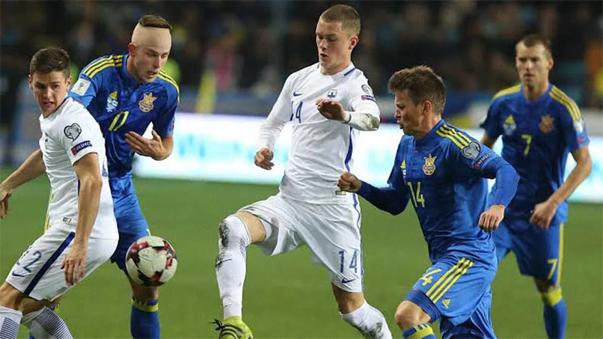 Артем Кравец и Руслан Ротань против финнов / фото Е. Кравс