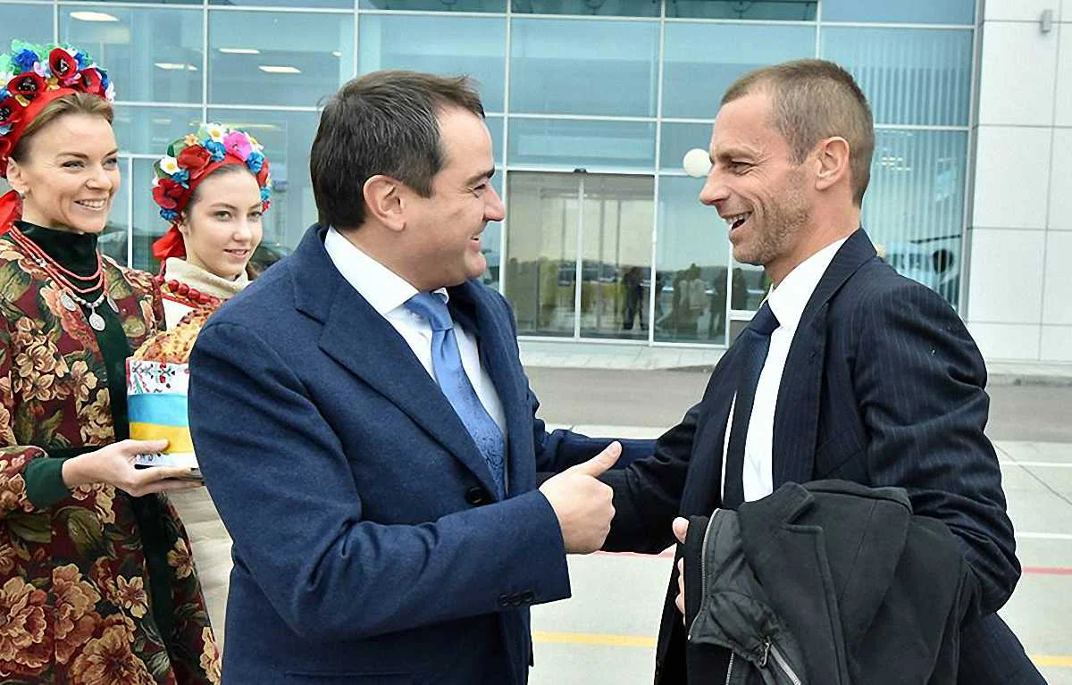 Александер Чеферин с Андреем Павелко / фото Павла Кубанова