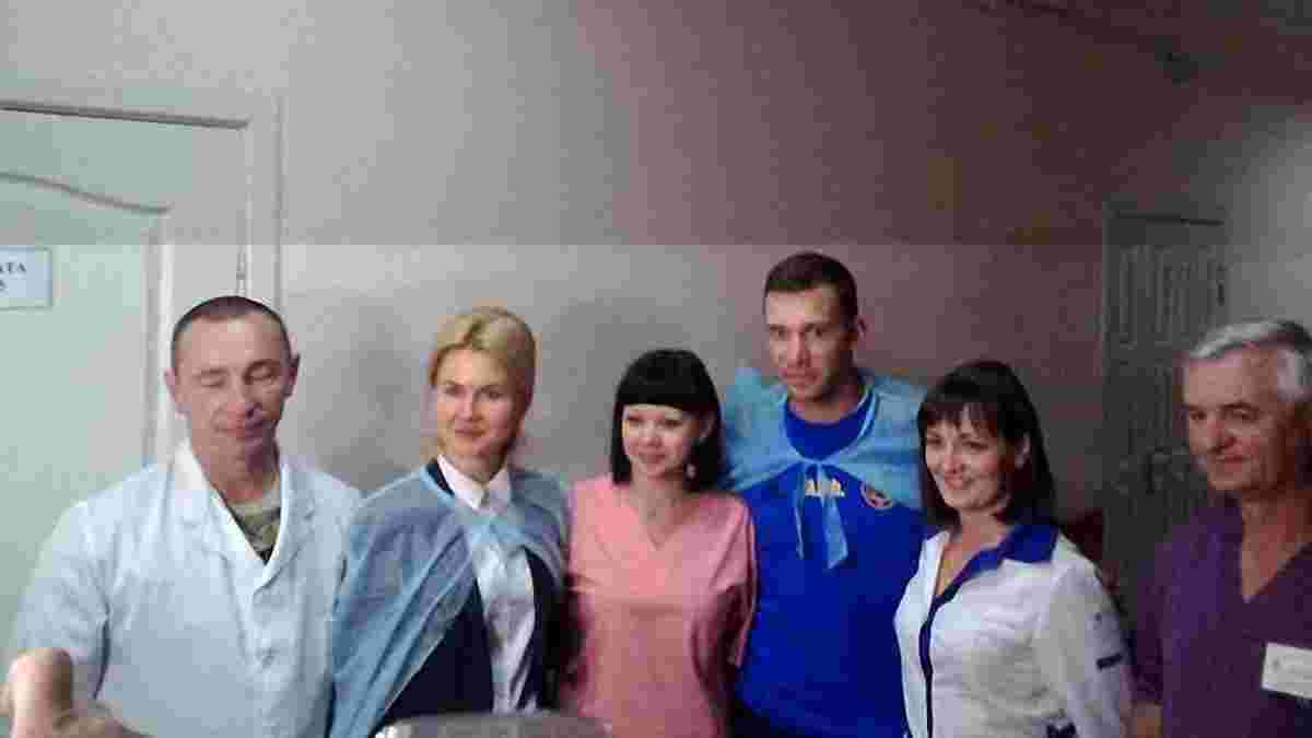Шевченко и игроки сборной Украины посетили бойцов АТО