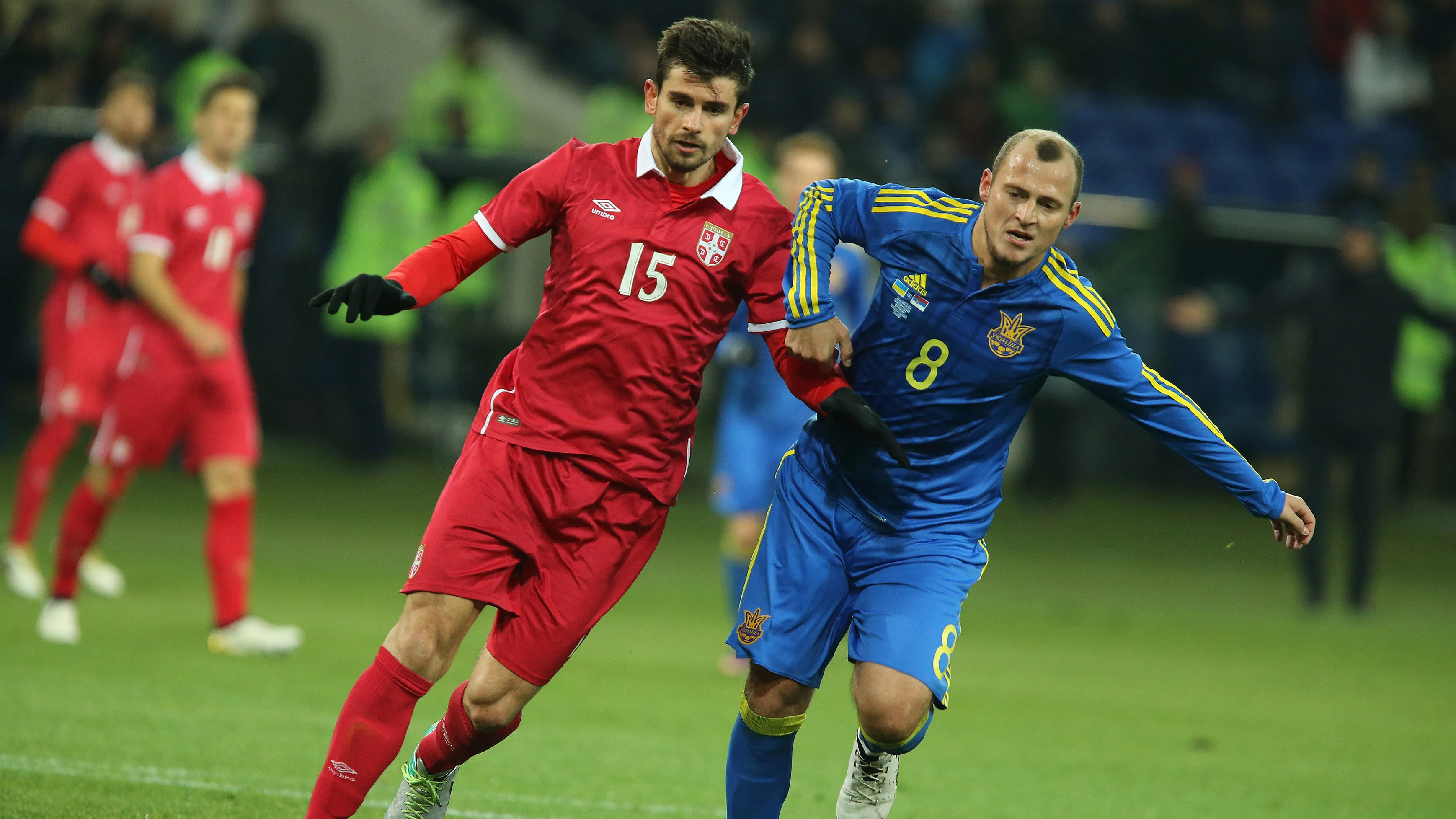 Зозуля в борьбе за мяч / Фото: Евгений Кравс