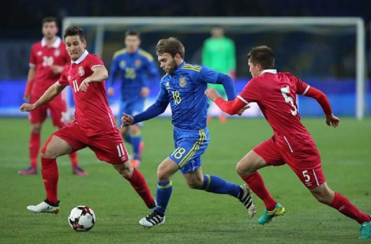 Момент з матчу / фото Є. Кравса