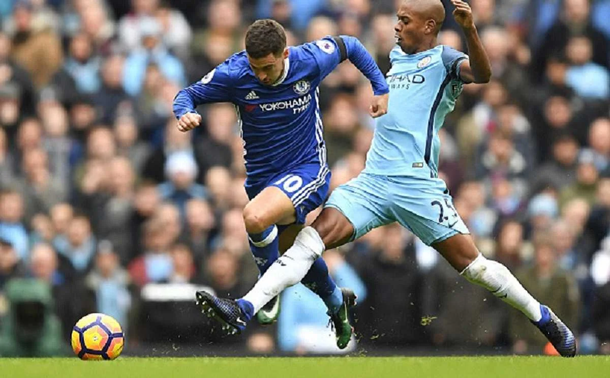 Азар против Фернандиньо / Getty Images