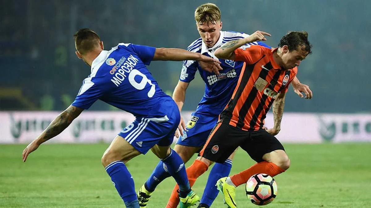 Бернард проти Морозюка і Сидорчука / фото ФК Шахтар