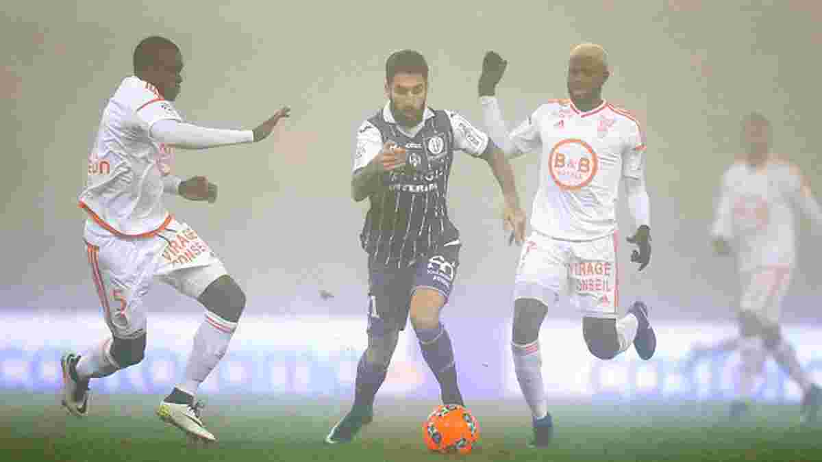 "Тулуза" зрівнялась з "Ліоном" після матчу в тумані, "Бастія" покинула зону вильоту