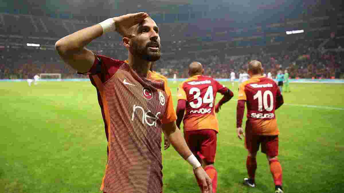 Игрок "Галатасарая" отпраздновал свой гол с полицейскими, посвятив его погибшим от теракта