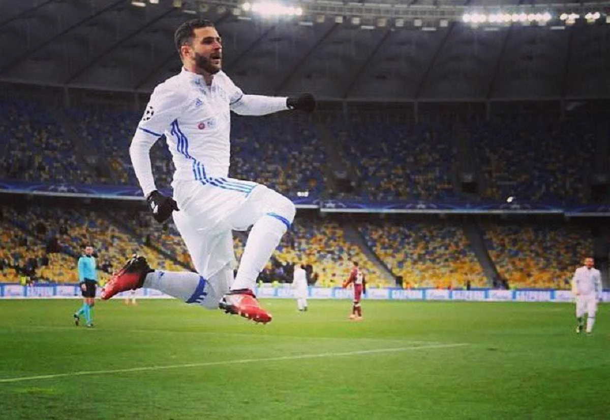 Жуніор Мораєс / Соцмережі