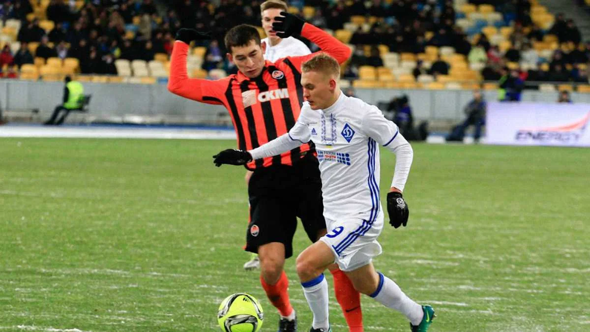 Степаненко против Буяльского / фото ФК Динамо Киев