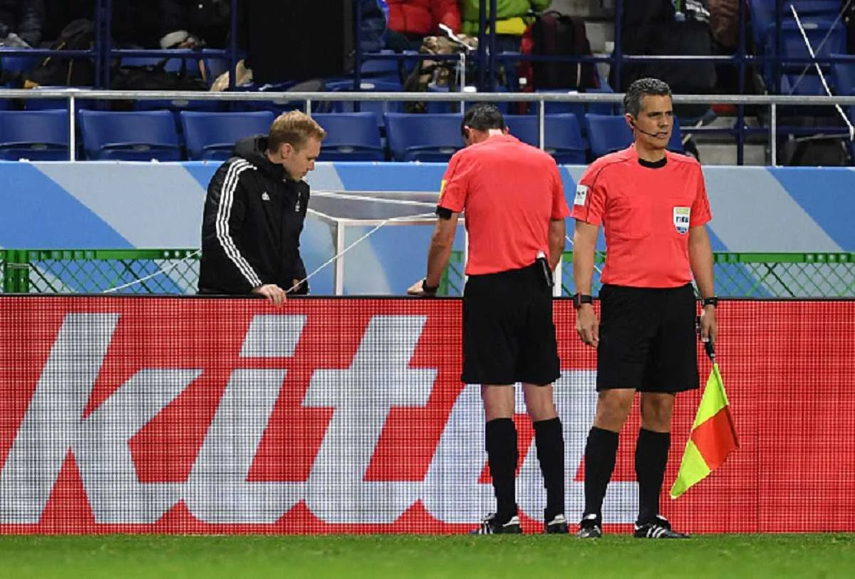 Віктор Кашшаї використав систему відеоповторів