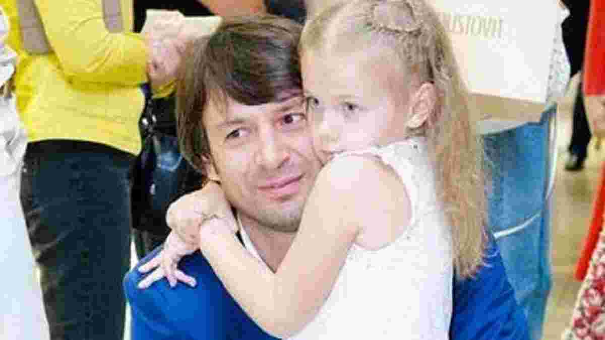 Суд залишив доньку Шовковського проживати з матір'ю
