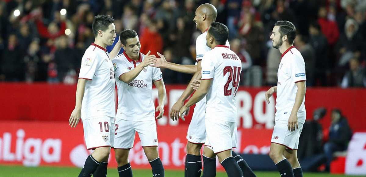 "Рохібланкос" стримано реагують на черговий гол / laliga.es