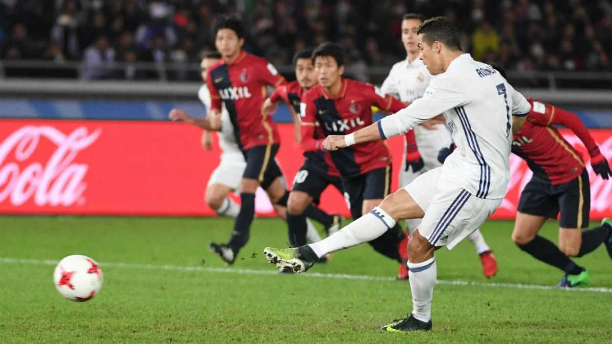 Криштиану Роналду против "Касимы" / Getty Images