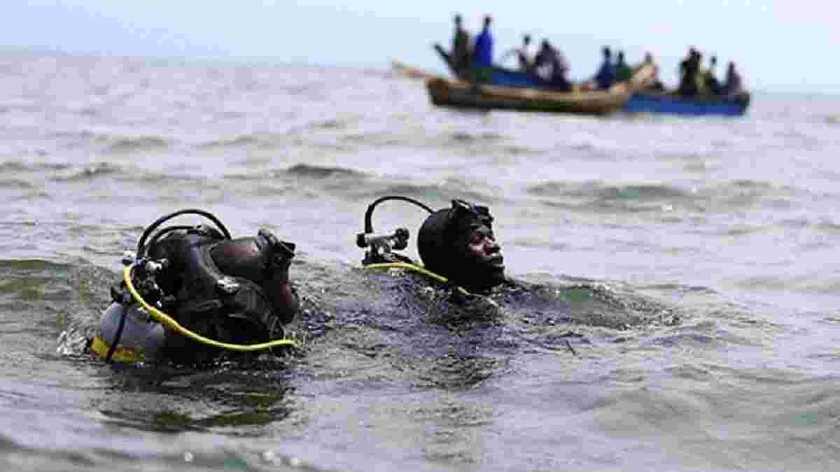 В Уганді затонуло судно з футболістами та вболівальниками