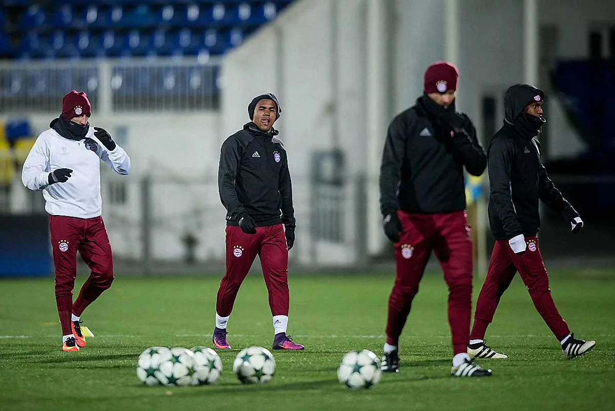 Дуглас Коста и другие легионеры "Баварии" под угрозой