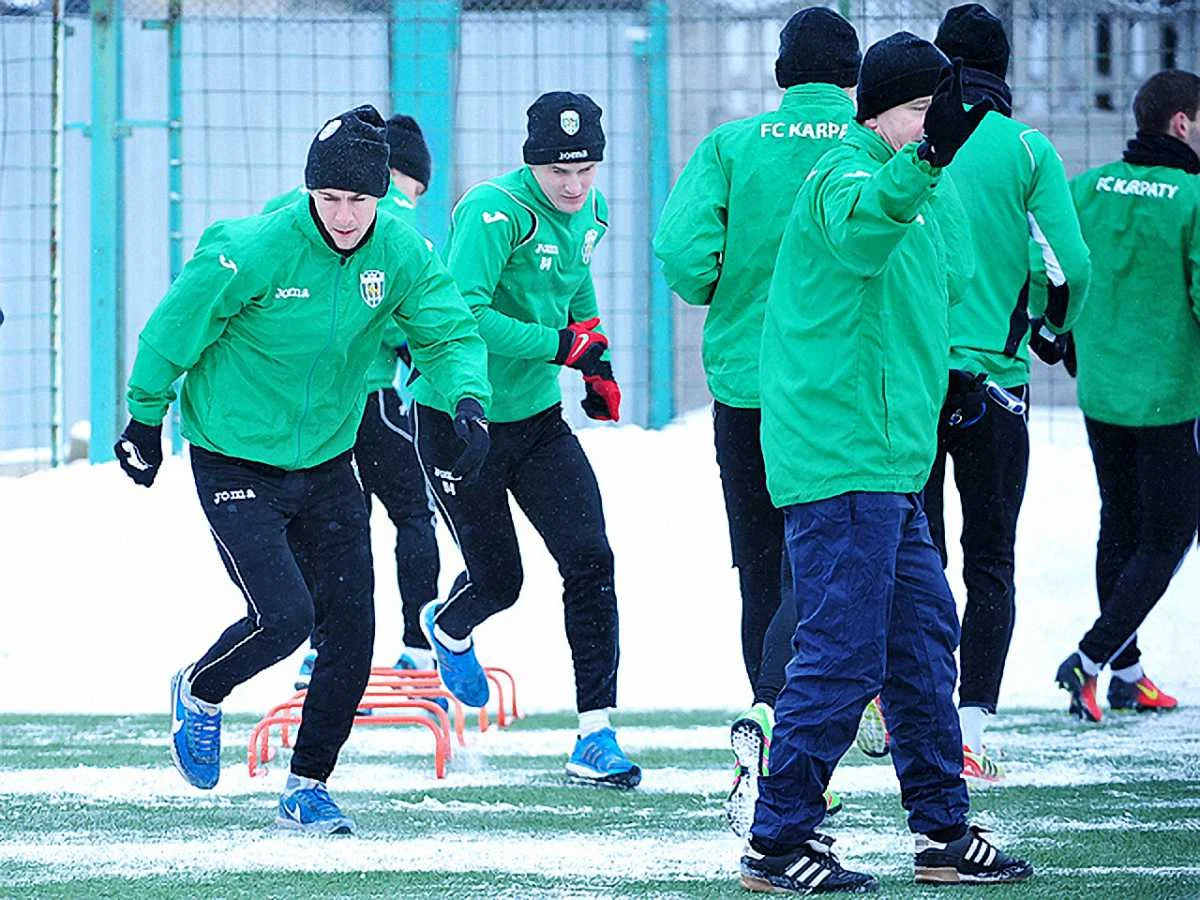 "Зелено-белые" / ФК "Карпаты"