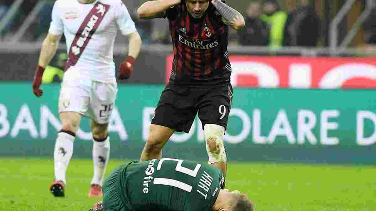 Форвард "Милана" Лападула жутко пробежался по голове Харта шипами бутс – пришлось латать