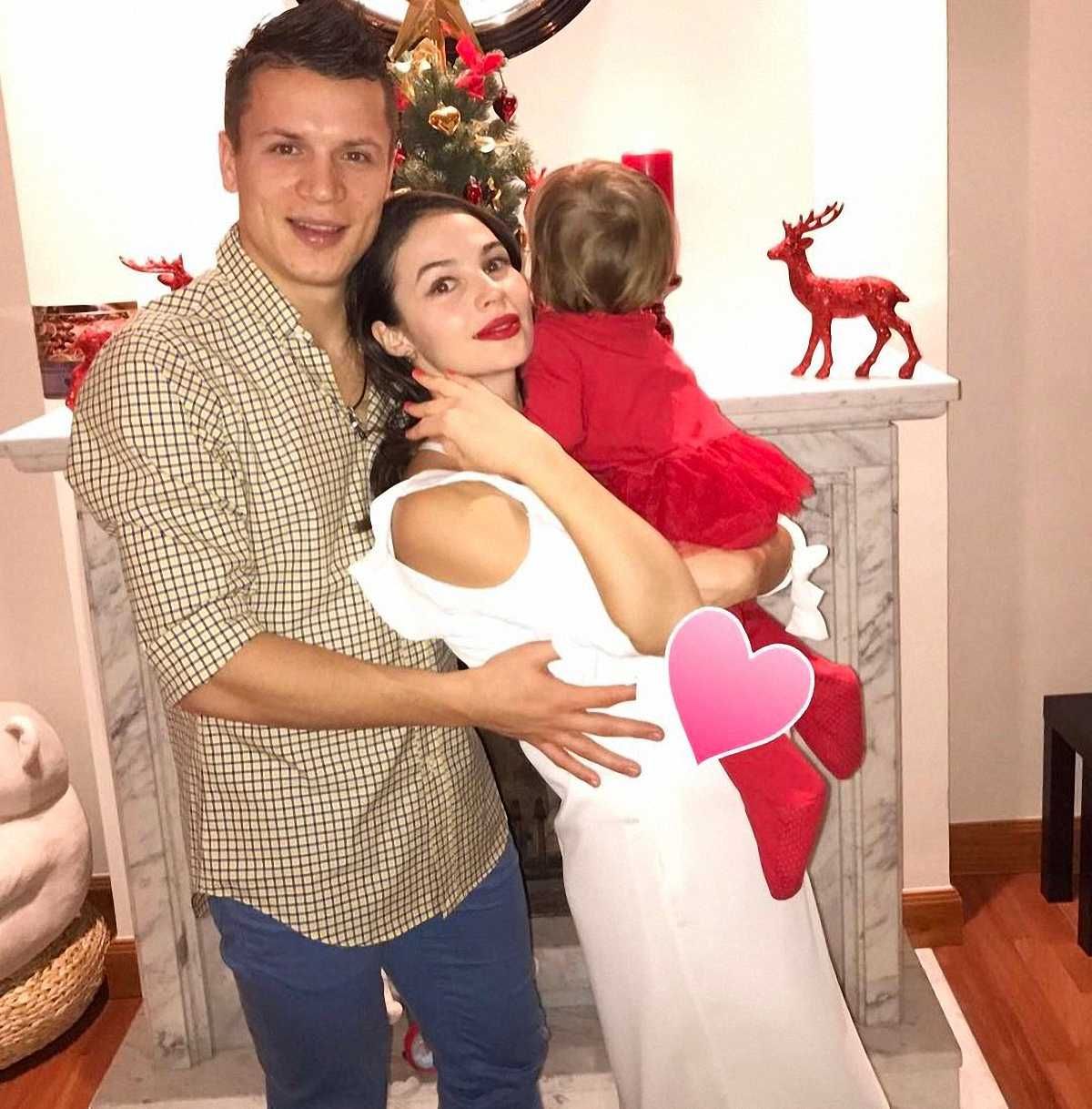 Коноплянка в кругу семьи