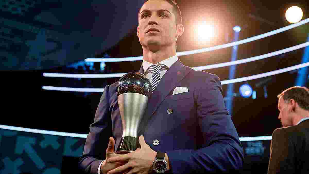 Роналду разместил трофей "The Best" в собственном музее