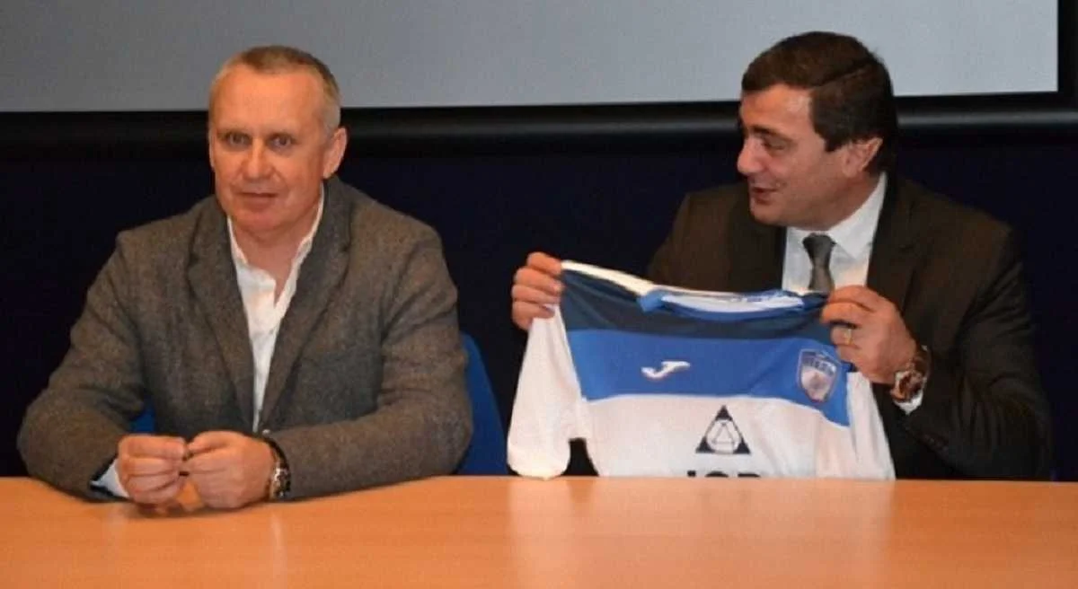 Кучук на презентации в "Стали" / фото ФК "Сталь"