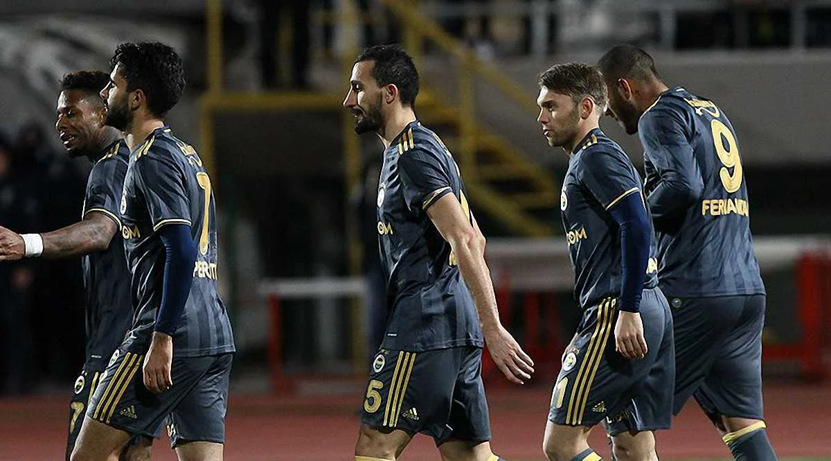 Караваєв вийшов на заміну