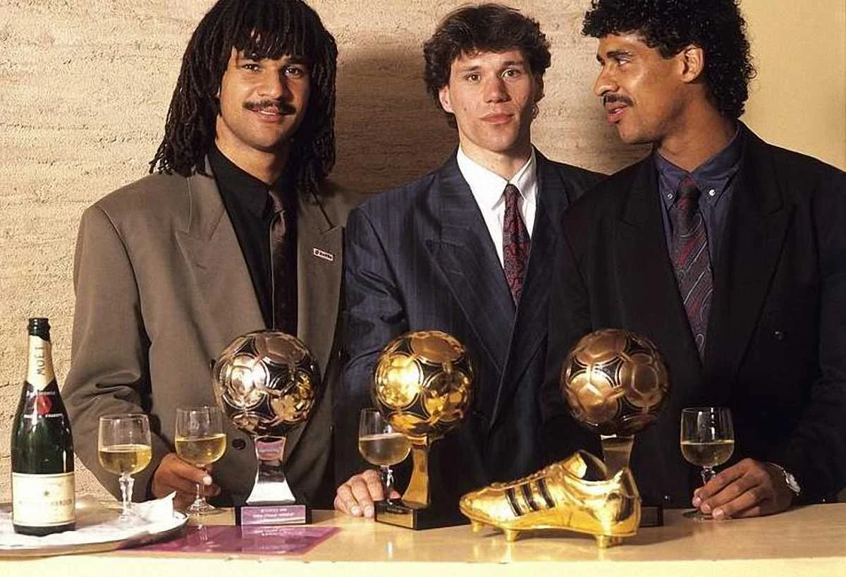 Ван Бастен между Гуллитом и Райкардом – супертрио "Милана"