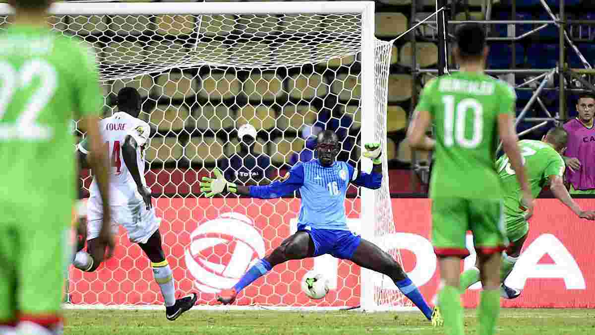 КАН-2017 в одном видео: вратарь Сенегала так выбивал мяч, что "травмировал" сам себя