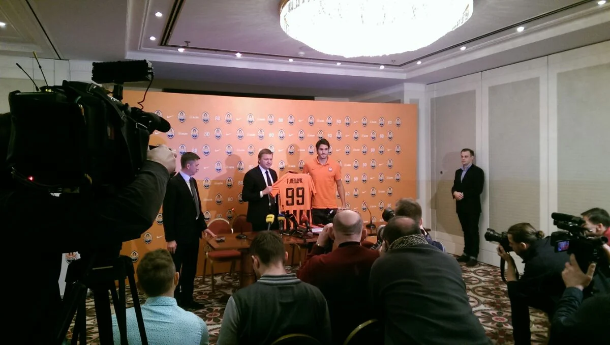 Презентація Густаво Бланко-Лещука