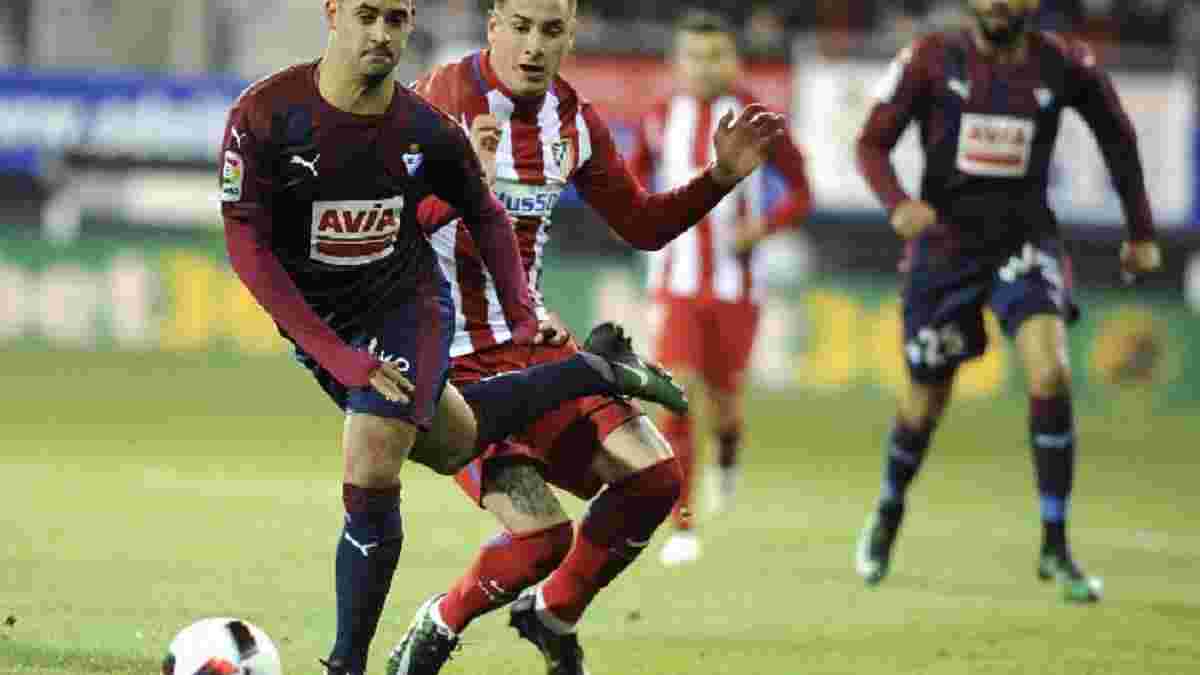 "Атлетико" расписал результативную ничью с "Эйбаром" и пробился в полуфинал Кубка Испании