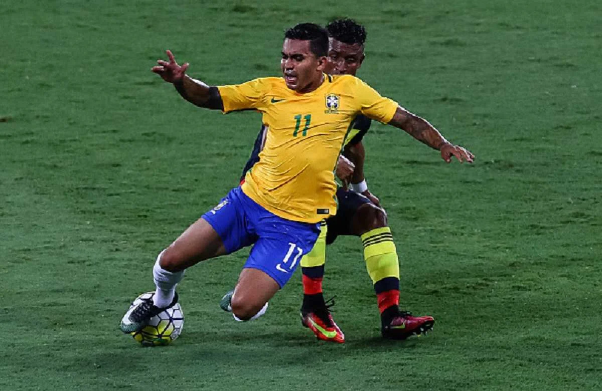 Дуду в матче против Колумбии / Getty Images