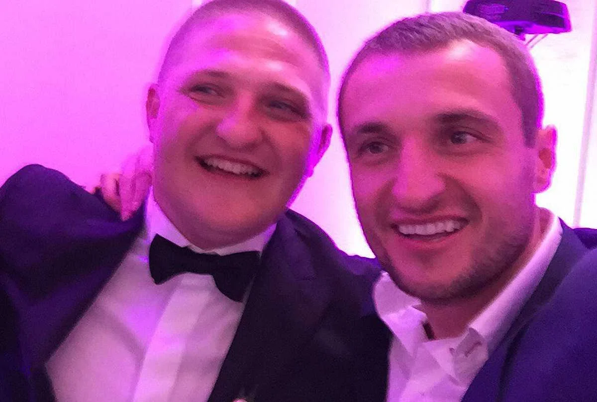 Михайло Кополовець (праворуч, звичайно) / Vk