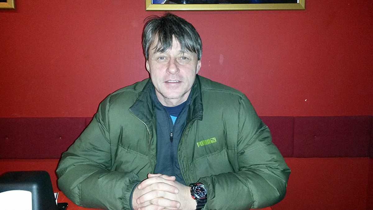 Фото до новини: Валентин Москвин: "Це зараз хочуть за "Манчестери" грати, а у мене була інша мрія – виступати за "Прикарпаття"