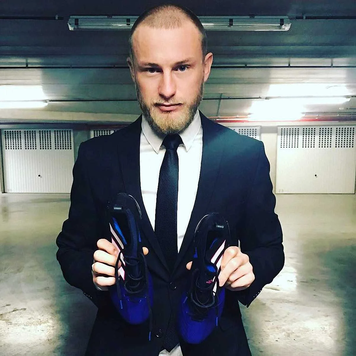 Роман Безус