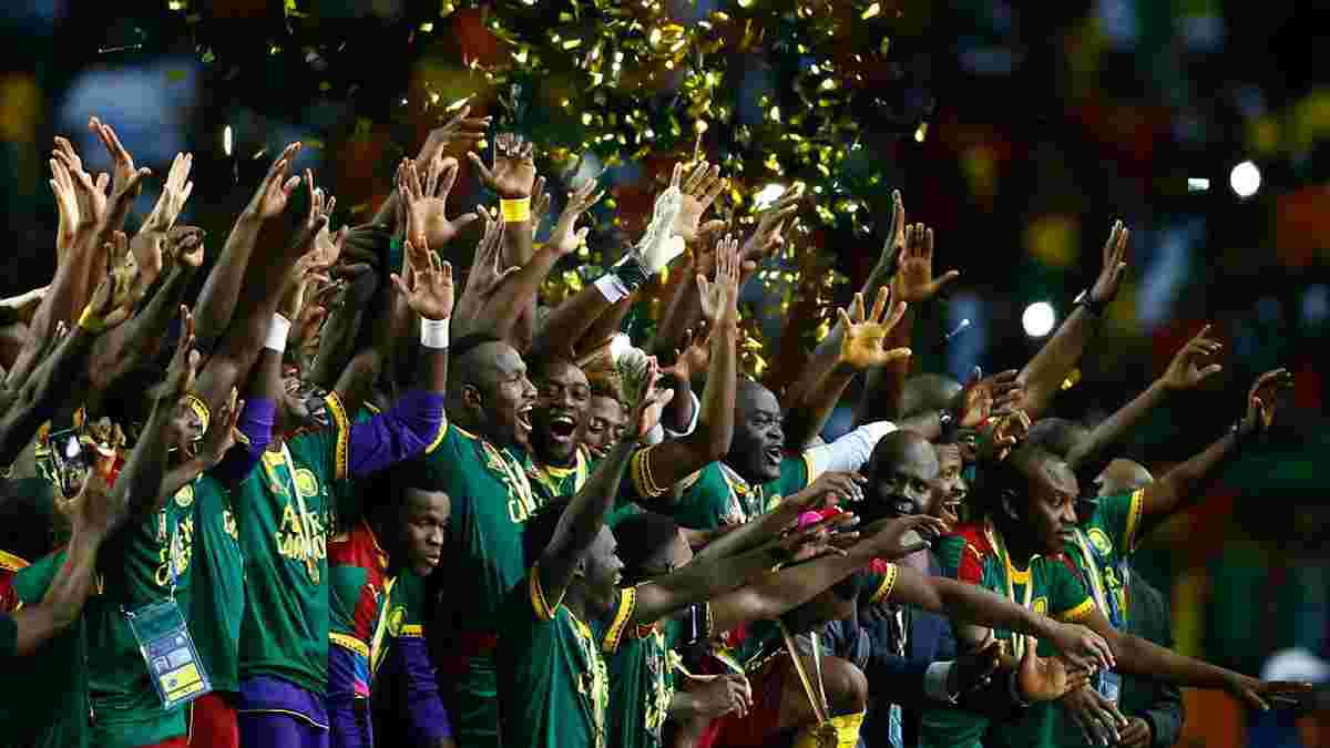 Топ-новини: Камерун – чемпіон КАН-2017, МЮ розгромив "Лестер", війна ультрас "Райо Вальєкано" і Зозулі триває